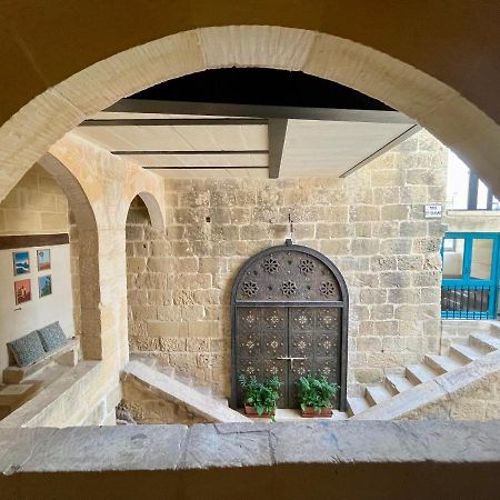 Ta Pinu Guesthouse Gharb  Bagian luar foto