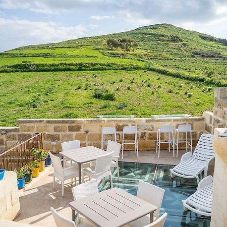 Ta Pinu Guesthouse Gharb  Bagian luar foto