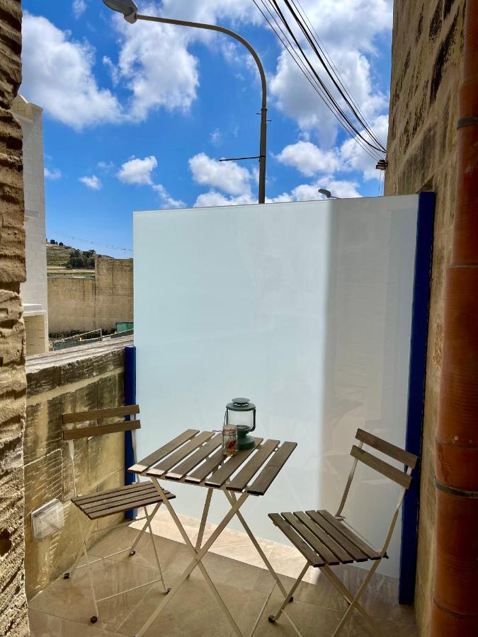 Ta Pinu Guesthouse Gharb  Bagian luar foto