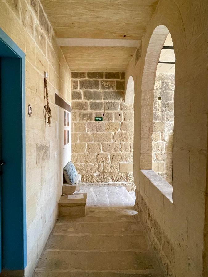 Ta Pinu Guesthouse Gharb  Bagian luar foto
