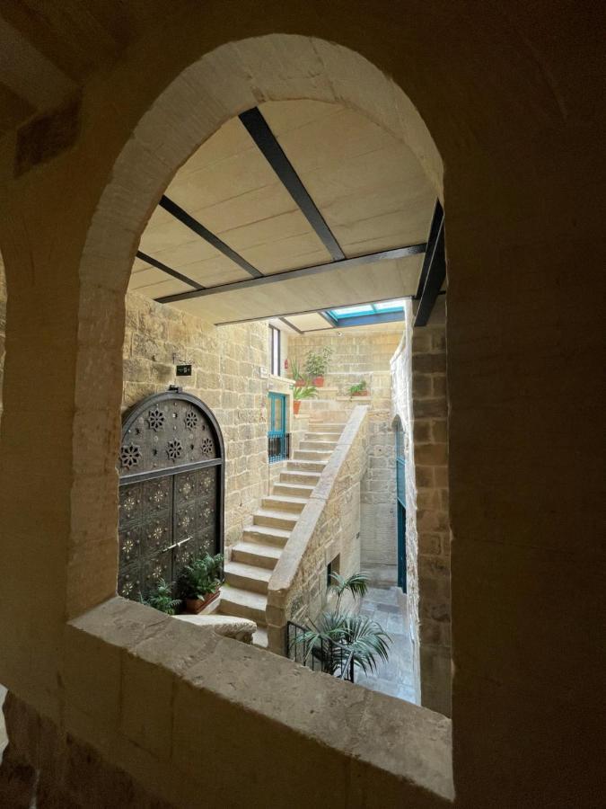 Ta Pinu Guesthouse Gharb  Bagian luar foto