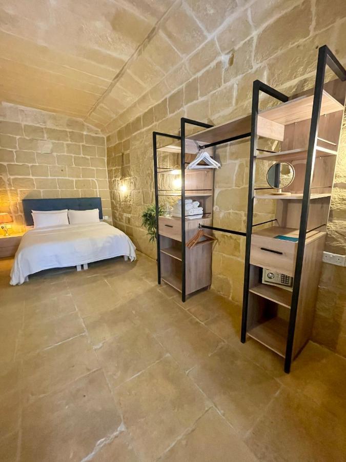 Ta Pinu Guesthouse Gharb  Bagian luar foto