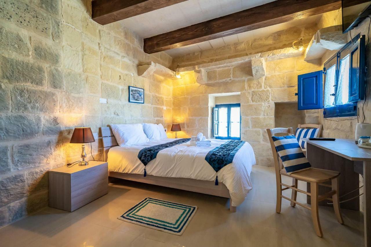 Ta Pinu Guesthouse Gharb  Bagian luar foto