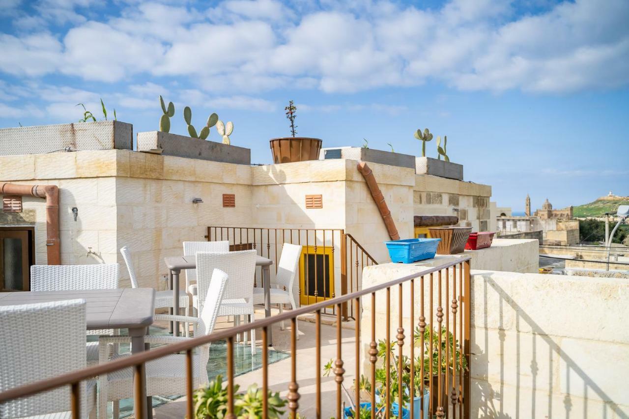 Ta Pinu Guesthouse Gharb  Bagian luar foto